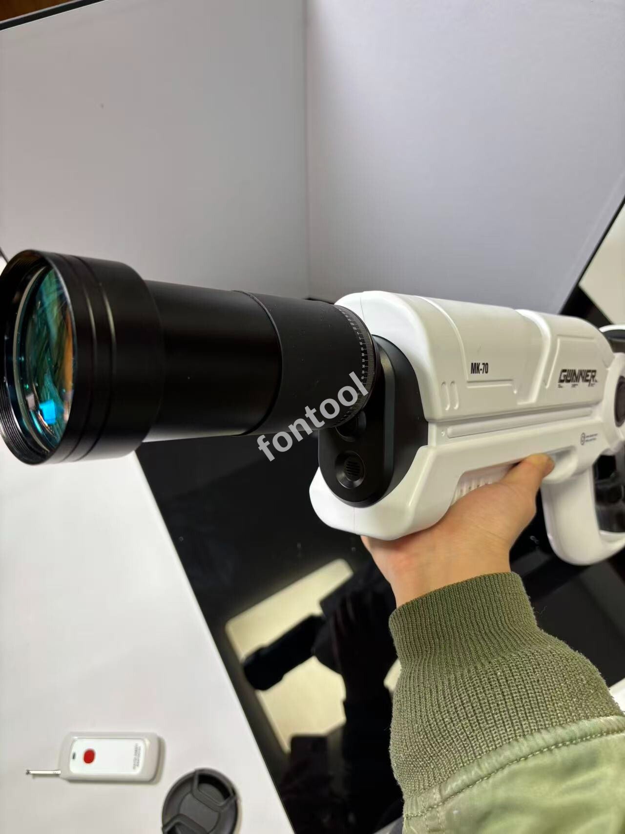 Fontool SQ500 handheld 500W laser cannon with Samsung 40T battery cells
