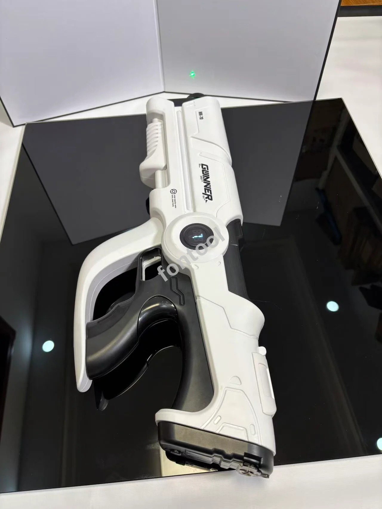 Fontool SQ500 handheld 500W laser cannon with Samsung 40T battery cells